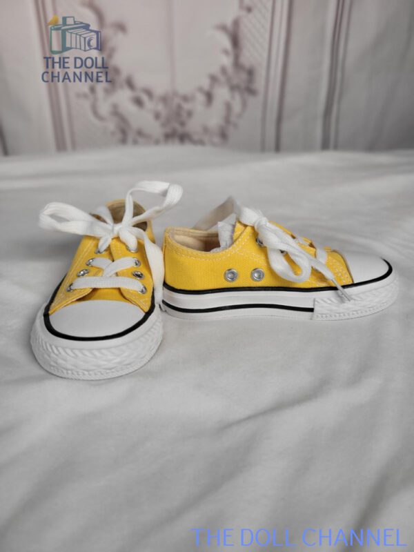 Spankin’ Yellow Sneakers1